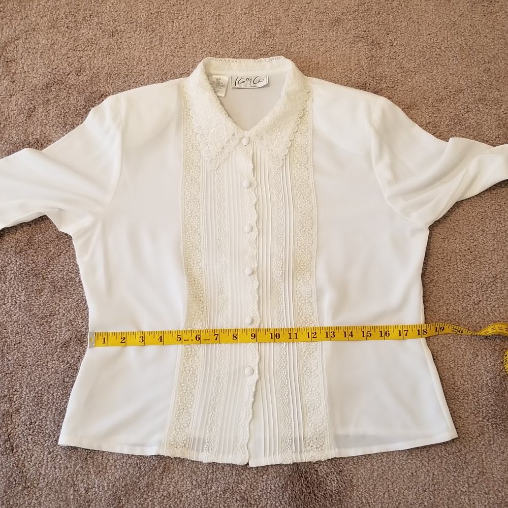 Kathy Che, Vintage White Lace Button Blouse, Size 8P - Picture 12 of 16